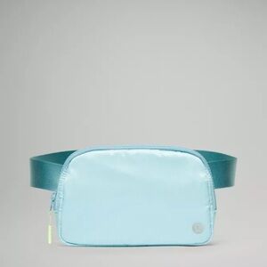 NWT RARE Lululemon Everywhere Belt Bag 1LIcing Blue / Eton Blue
